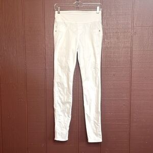 Rock and Republic- denim Rx slimming size 2